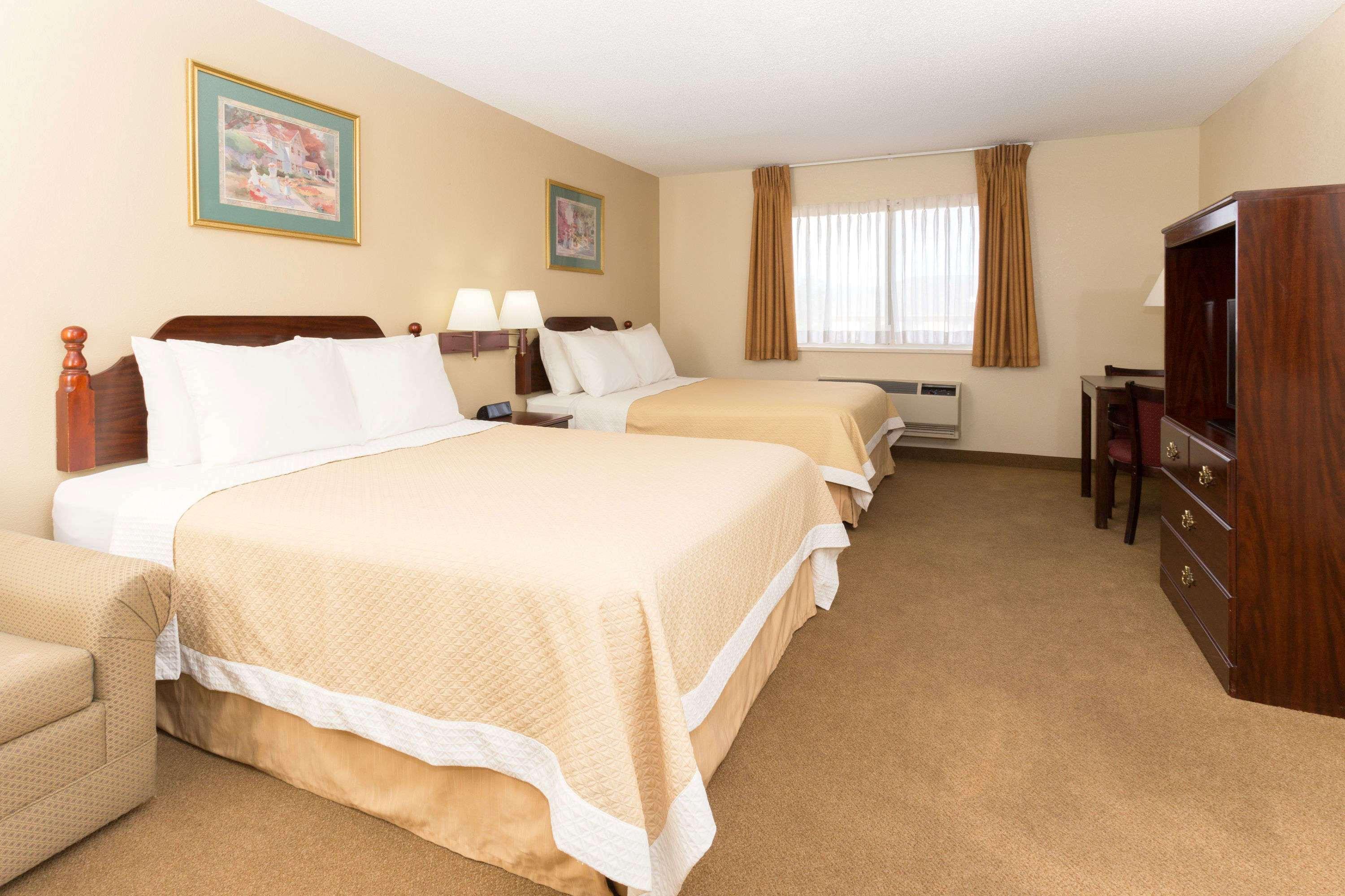 Days Inn By Wyndham Colorado Springs Airport מראה חיצוני תמונה